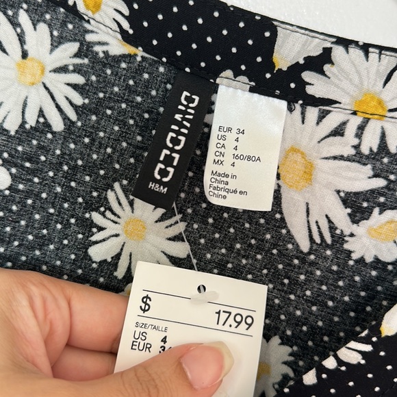 Daisy floral Long Sleeve blouse top - Picture 2 of 4